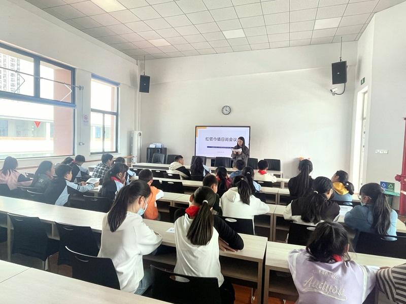 红领巾会议.jpg 红领巾会议.jpg